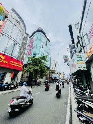 mặt tiền lô góc quận 3 ngang khủng 7m, dòng tiền 40 - 45 tr/tháng, giá chỉ 15.8 tỷ