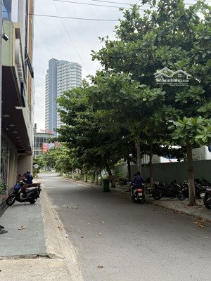 lô góc mt an nhơn - cách biển mỹ khê 500m, qua vincom, võ văn kiệt vài bước chân. lh 