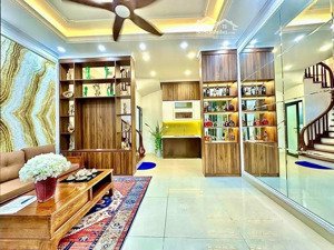 hạ chào ;siêu phẩm cầu giấy-6 tầng ngõ thông kinh doanh-full nội thất-ô tô đỗ cừa-giá nhỉnh 15 tỷ