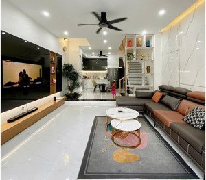 bán nhà 3 tầng đường 7.5m thanh lương 17, hòa xuân - full nội thất, hiện đại - giá 8 tỉ tl