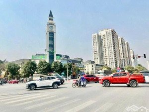 bán giúp anh hàng xóm , căn nhà siêu đẹp giá 18,8 tỷ ( giá tốt nhất khu )