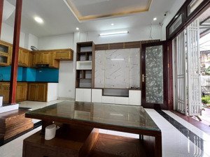 cương ngô, thanh trì 33m2, 5 tầng 5.3 tỷ