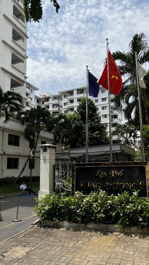 bán hưng vượng 2 phú mỹ hưng 80m2 full noi that giá chỉ 5,5ty