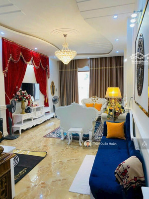 bán nhà đẹp 1 trệt 2 lầu hẻm lê hồng phong, p8, vũng tàu. diện tích 126m² giá 11 tỉ thương lượng