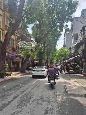 phố hoàng hoa thám - nhà đẹp dân xây - 5 tầng - ở ngay - giá chỉ 9,31 tỷ