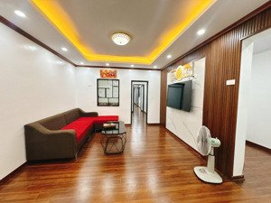 bán căn hộ 120m2 chỉ 5,25 tỷ tầng 2 tập thể thành công - nhà đẹp ở luôn - 3 ngủ, sổ đỏ ba đình