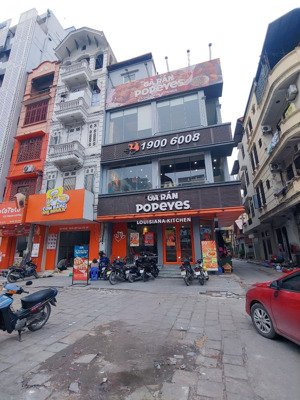 cho thuê mặt bằng kinh doanh mặt phố hào nam dt 90m2 x 4 tầng mt 5.5m. lô góc. kd mọi mô hình