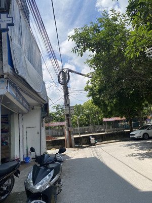 bán nhà thạch bàn ,mặt đường kinh doanh ,ô tô tránh ,view hồ gần kđt gaden city