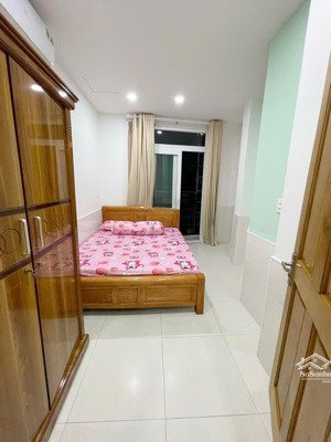 cho thuê căn hộ studio ban công tách bếp siêu xinh q4