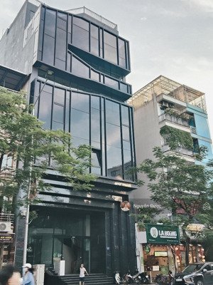 mặt phố vip xuân la, tây hồ, dt 268m, 9 tầng, mt 12m, sổ vuông, vỉa hè 10m, cho thuê 400tr/th