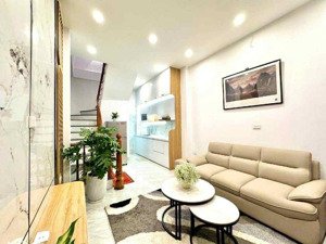 ô tô đỗ cửa, cạnh cầu long biên, phố ngọc lâm 56m2 x 5 tầng nhỉnh 9tỷ có thương lượng