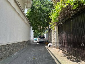 cho thuê phòng full nội thất, cửa sổ ngay biệt thự tú xương - 30m2 - thời gian tự do - chỉ 6,2tr/th