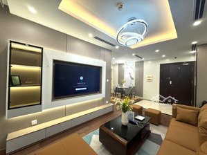 chính chủ bán căn 2pn tại ha noi center point, full nội thất, ban công đn. lh mtg)