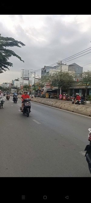 đất mặt tiền đường huỳnh tấn phát thị trấn nhà bè. 7,5*30, 17,8 tỷ.