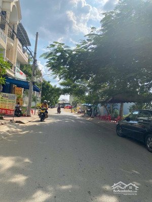 bán nhà hẻm 6m, có sân vườn view đh văn lang, đặng thùy trâm p13 bình thạnh, 90m2 vuông vức, 18 tỷ