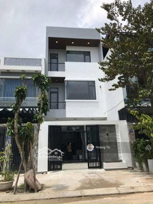 bán nhà hxh 10m nhất chi mai, p. 13, tb (4.3x18m) c4 giá chỉ: 9.9 tỷ tl, ngay nhà ga t3