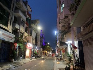 mặt tiền nguyễn văn thủ p đa kao, dt 102m2 dân xây 5 tầng, ngang 4.5m, doanh thu 750tr/n, chỉ 38 tỷ