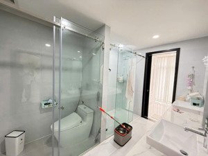 cho thuê bt hưng thái 1 nhà đẹp giá 36tr chỉ cần xách vali vào là ở