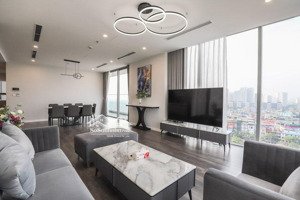 cần bán nhanh căn 3 ngủ, 3 vệ sinh, 146m2, ban công đông nam, có slot oto sky city tower