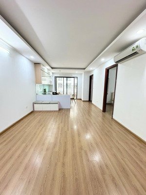 chính chủ bán căn 1 ngủ 1 vs hà nội center point, 4,5 tỷ, 50m2, đầy đủ nội thất, ban công hướng mát