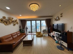 sky city tower. chủ nhà gửi bán căn 3pn. 2vc. dt: 112m2. full nội thất. có slot. giá: 10tỷ