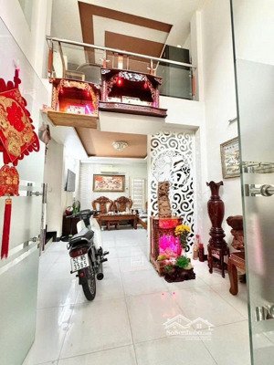 giảm sâu 200 triệu bán căn cao thắng q3 giá tl - ngay trung tâm di chuyển thuận lợi giáp q1