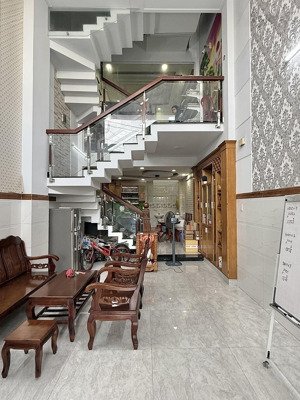 siêu phẩm 5 tầng, 4pn master, hxh đường nguyễn duy cung, p12, gv, giá 7,150 tỷ tl.