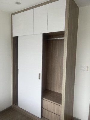 cho thuê căn hộ ba ngủ vừa nhận bàn giao,