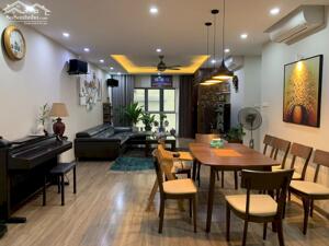 Bán căn 3 ngủ 137m2 Mulberry Lane - giá chỉ 8.4 tỷ - CÓ SLOT OTO