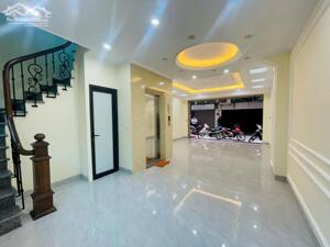 Hot Hot! Nhỉnh 11 tỷ - lô góc - ô tô vào - nhà mới 45m2x7T thang máy, hàng xóm KĐT Ciputra, KĐT Starlake Tây Hồ.