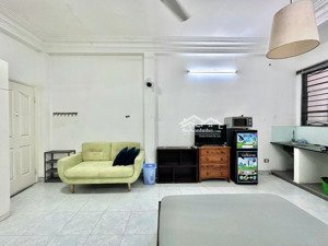 cho thuê căn hộ studio gần dh xã hội nhân văn, quận 1 giá thuê 6 triệu/tháng tòa nhà thang bộ