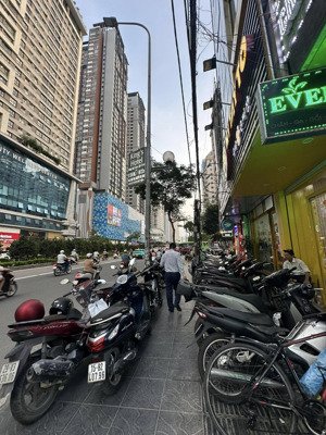 siêu rẻ - bán nhà mặt phố lê văn lương, không quy hoạch, 50m2 x 4 tầng x mặt tiền 4m chỉ 28.x tỷ