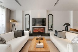 bán nhà mặt phố xuân la, 68m, mt 7m, 8 tầng thang máy.vị trí kinh doanh đắc địa. giá 46 tỉ.