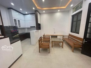 nhà chất: kim mã 32m2, dân xây, ở ngay, chủ tặng nt, ngõ rộng, dân trí cao, mt rộng 5m