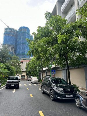 định công 68m2 6t mt 6m. 26.8 tỷ thanh xuân vỉa hè đá bóng, đường rộng 20m = mặt tiền siêu rộng