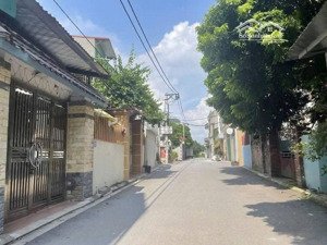 bán đất tặng nhà 2 tầng, kinh doanh đỉnh. phù hợp làm kho xưởng sản xuất