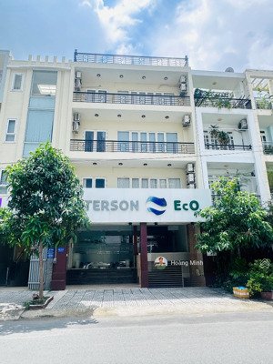 định cư cần bán gấp mt nguyễn qúy đức- an phú -q 2 ( 8x20 - 4 tầng - hđt : 100tr- giá : 30 tỷ )