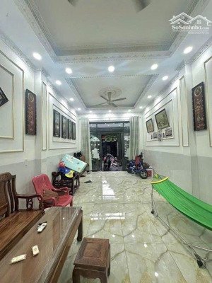 bán nhà nhà 1 lầu 1trệt phường dĩ an tphcm diện tích;80m2 giá 4.150 tỷ liên hệ 