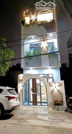 hot!!! cơ hội vàng- nhà biển giá tốt, view đẹp, sổ sẵn- giá chỉ hơn 4tỷ- dòng tiền 25/tháng.