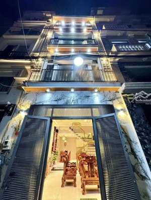 bác 7 triển cần tiền đầu tư gấp muốn bán nhà 2tỷ980/68,4m2 đang cho thuê 19triệu. tản đà- p.11- q.5