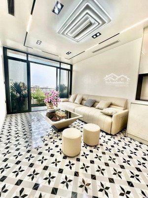 bán nhà lô góc phố bà triệu, ô tô đỗ , chỉ 8 tỷ