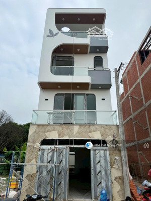 siêu phẩm nhà phố xinh 5x18, lửng + 2 lầu + sân thượng gần chợ bà điểm, chợ đầu mối hm