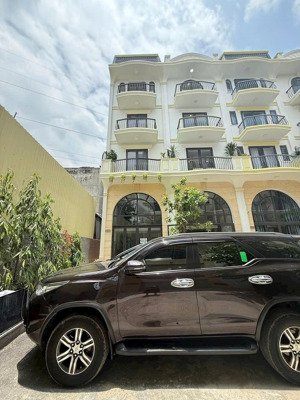 bán nhà mới khu biệt thự liền kề đường 12m xe hơi đậu cửa nhà 1 lửng-3 lầu khu vip q12 chỉ nhỉnh 5t