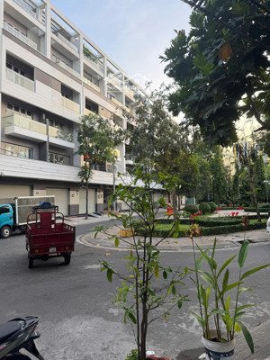 bán nhà 4 tầng mặt tiền khu bình phú, p10, quận 6