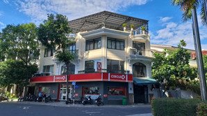 cho thuê nhà mặt phố vừa ở vừa kinh doanh, có gara, ngay trung tâm bùng binh vĩnh điềm trung.