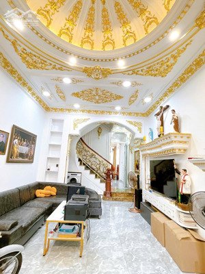 nhà cực đẹp đường 10m ngay công viên tân sơn nhì - diện tích: 4x18m - đúc 4 tầng - giá tốt: 9,6 tỷ