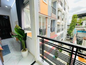 chính chủ cho thuê căn hộ full nội thât - bancol ngay trung tâm phú nhuận