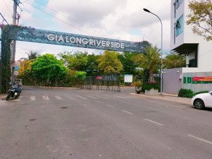 phạm hữu lầu nối dài 1368 lê văn lương đất phân lô xây dựng tự do - hàng f0 - còn lại 3 lô duy nhất