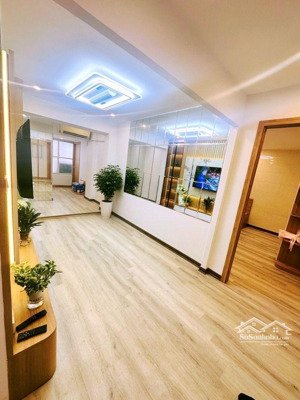 chung cư 3 ngủ, 2vs, khách bếp, mặt đường nguyễn trãi giá kịch sàn chỉ 4 tỷ 88