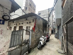 bán nhà cấp 4 cầu giấy - trước nhà ba gác, ô tô 30m, sau quy hoạch mặt phố - 60m2, 12 tỷ ctl